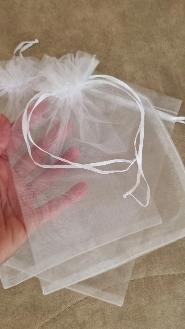 Saquinho em Organza- 22,5cm x 17cm